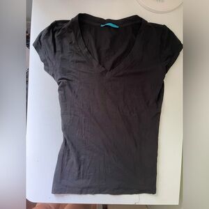Smart set, black V neck t shirt. Size M US